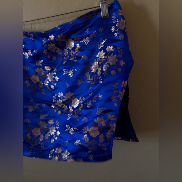 Metallic fashion nova corset set - Picture 5 of 6